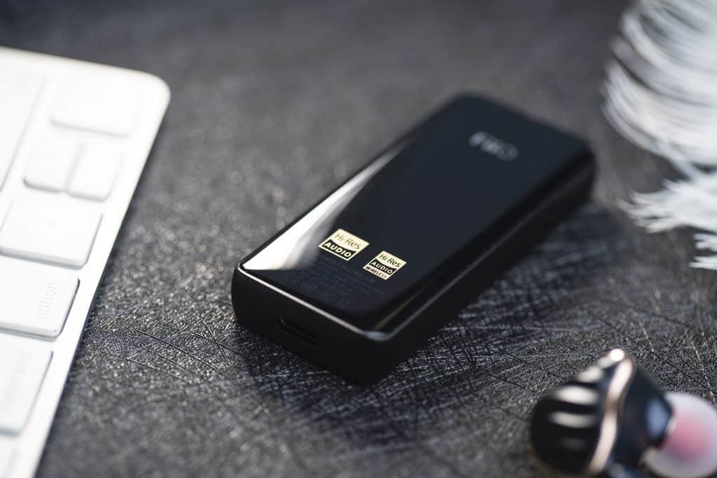 Av1 fiiO btr5